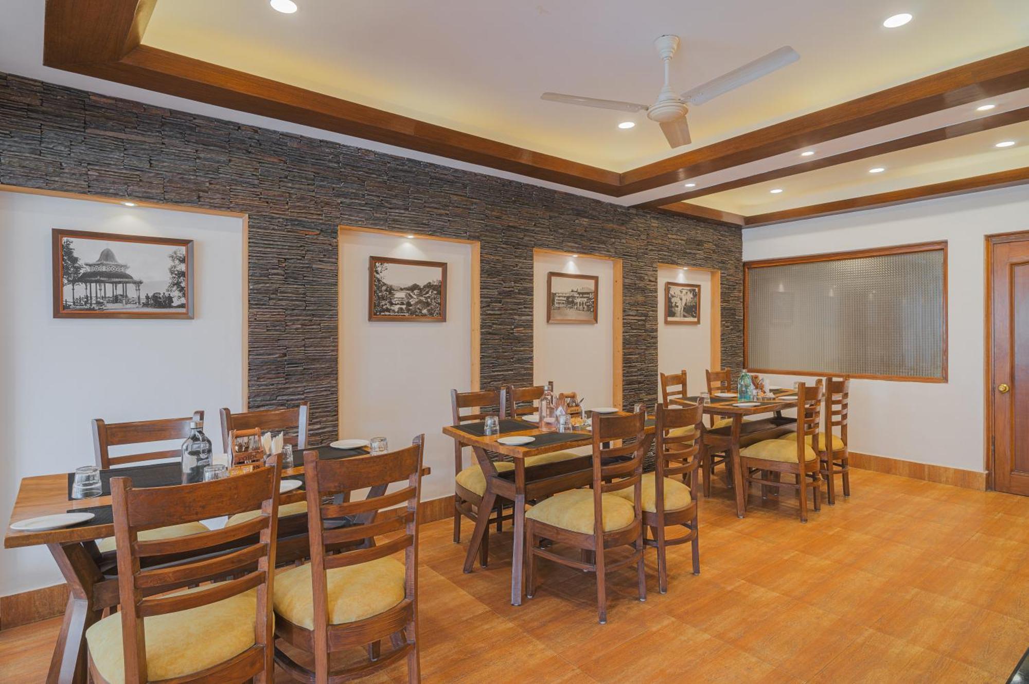 Zone Connect By The Park Mussoorie Hotel Bagian luar foto