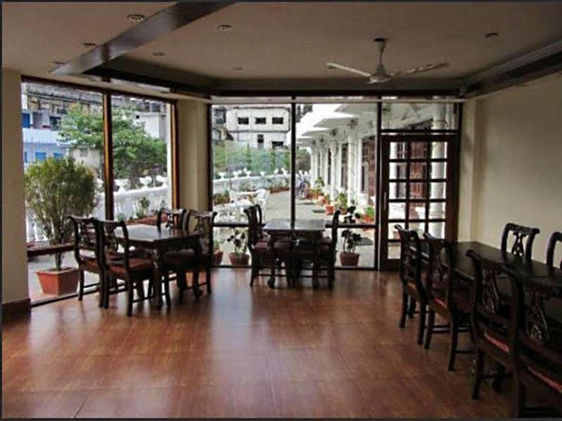 Zone Connect By The Park Mussoorie Hotel Bagian luar foto